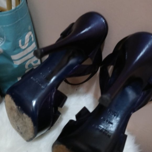 Blue Shoes - Picture 2 of 9